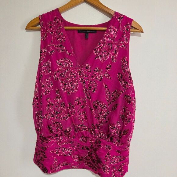 EUC WHITE HOUSE BLACK MARKET PINK FLORAL SURPLICE PLEATED SLEEVELESS TOP S - Picture 1 of 16
